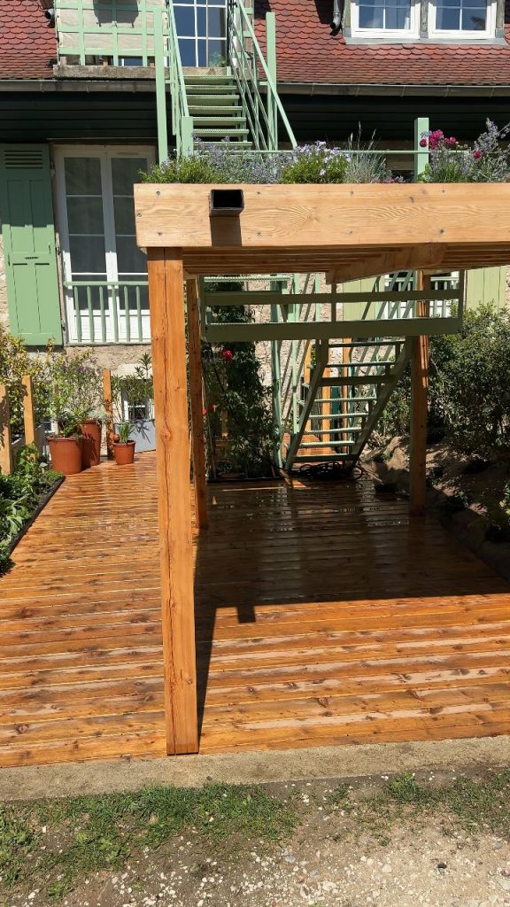 Vidéo : la terrasse terminée à Sevrier (74)
