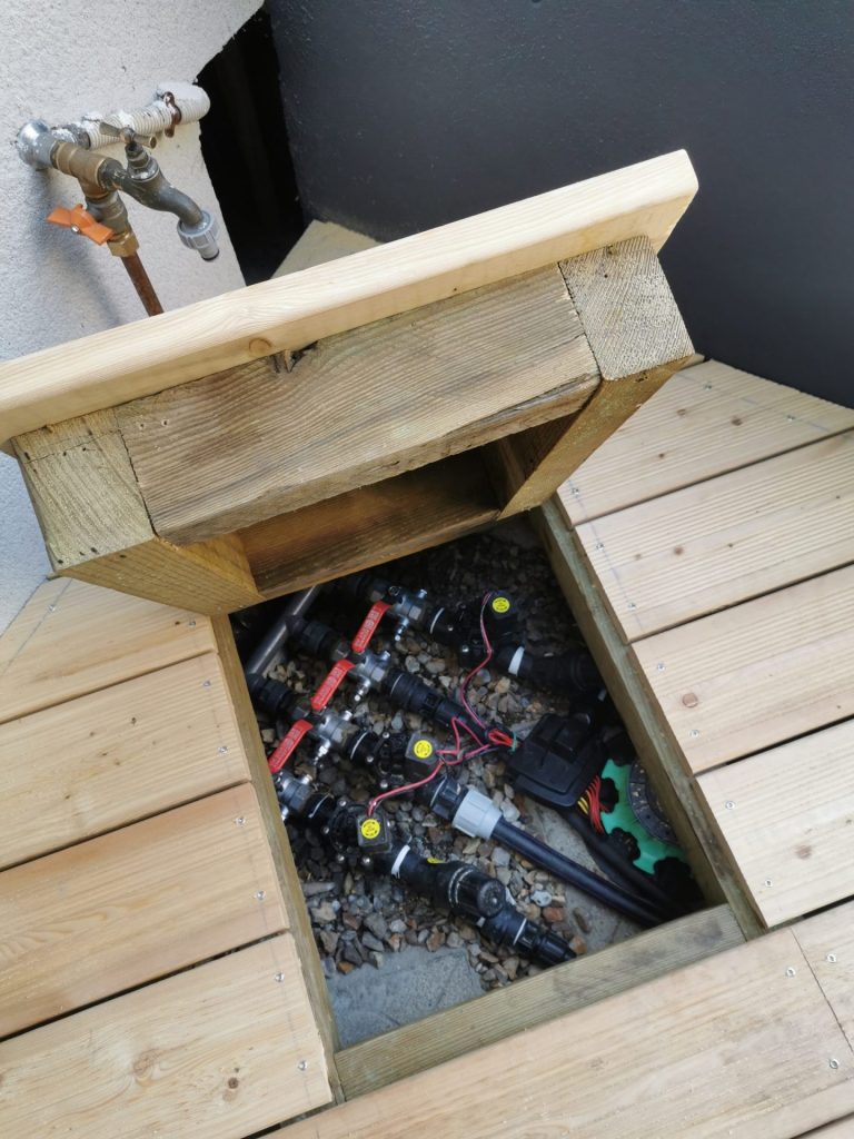 Mise en place du programmateur et de l’électrovanne de l’arrosage automatique à Colombes (92)