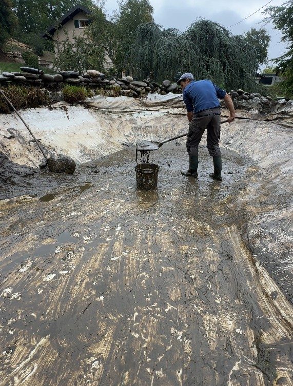Nettoyage du point d’eau : évacuation des boues, à Cruseilles (74)